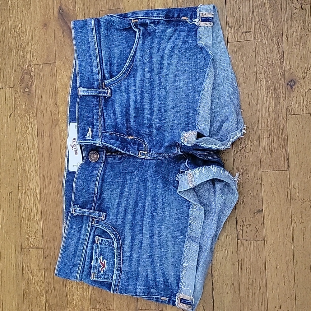 Hollister Jean shorts, size 3/26